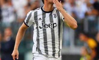 巴萨与AC米兰争夺弗拉霍维奇 意甲金靴前往沙特赚取高薪，年薪翻五倍