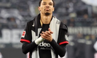 绝了，求购1亿混子前锋！曼联首签曝光！德甲刷数据，恐再次吃亏