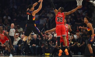 塞克斯顿30分布克27分 公牛险胜太阳